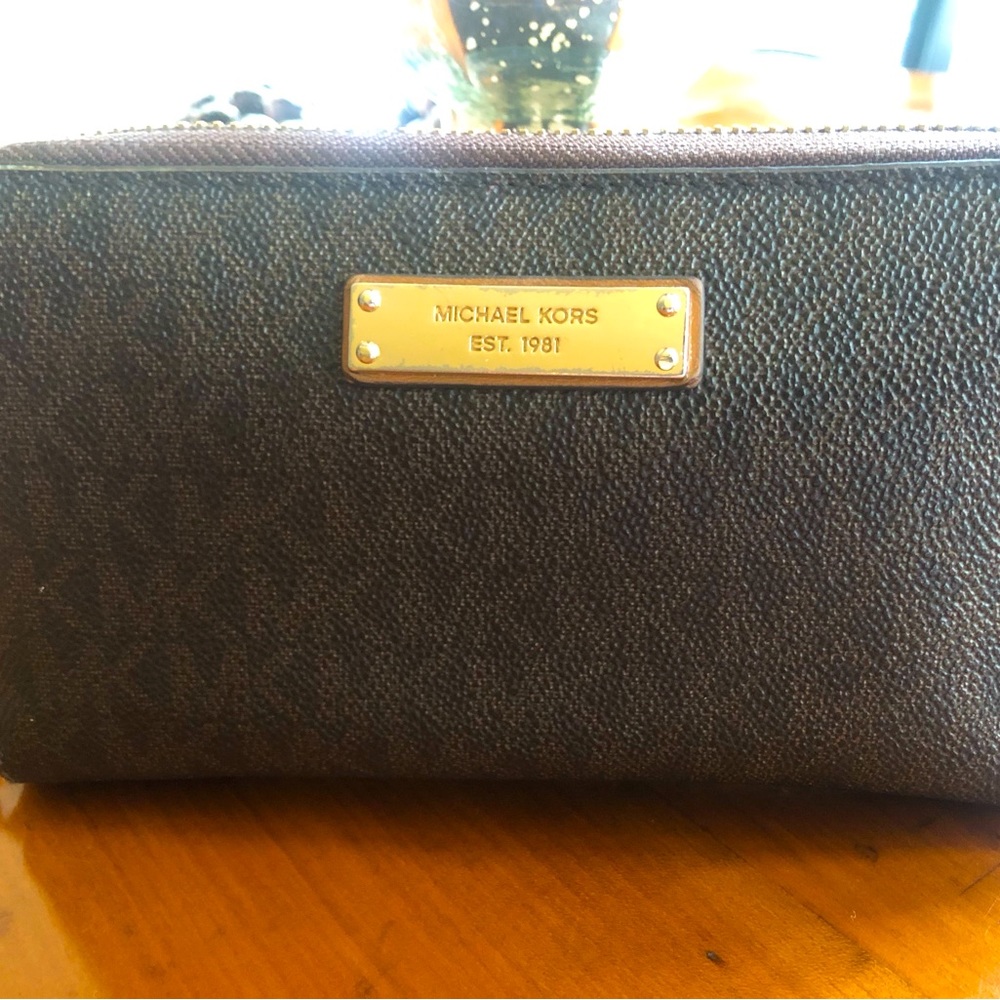 Michael Kors Ladies Continental Logo wallet